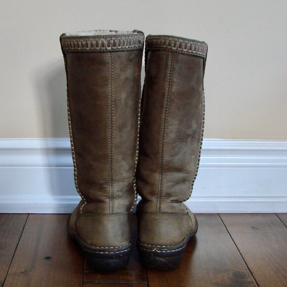 UGG Swell Tall Boots Leather Sheepskin Lined Size 6 - Picture 3 of 14